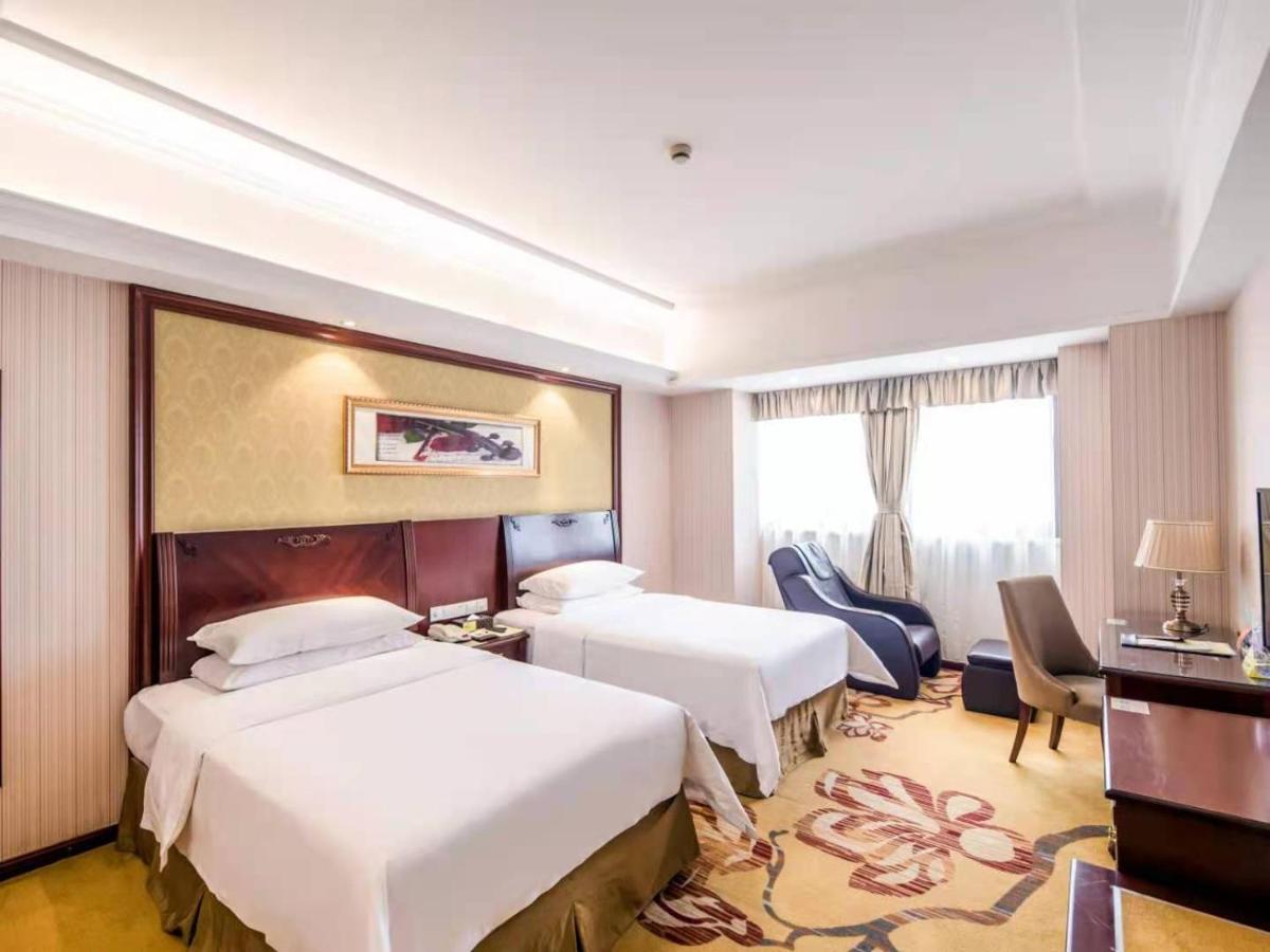 Vienna International Pudong Xiupu Road 3*
