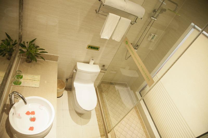 Vienna International Pudong Xiupu Road Hotel 3*